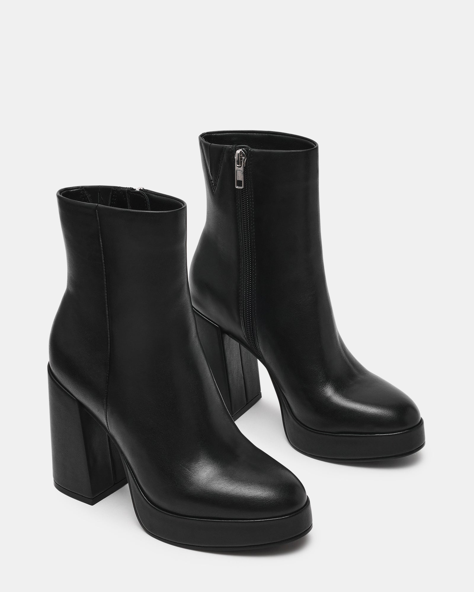 TYRA BLACK LEATHER
